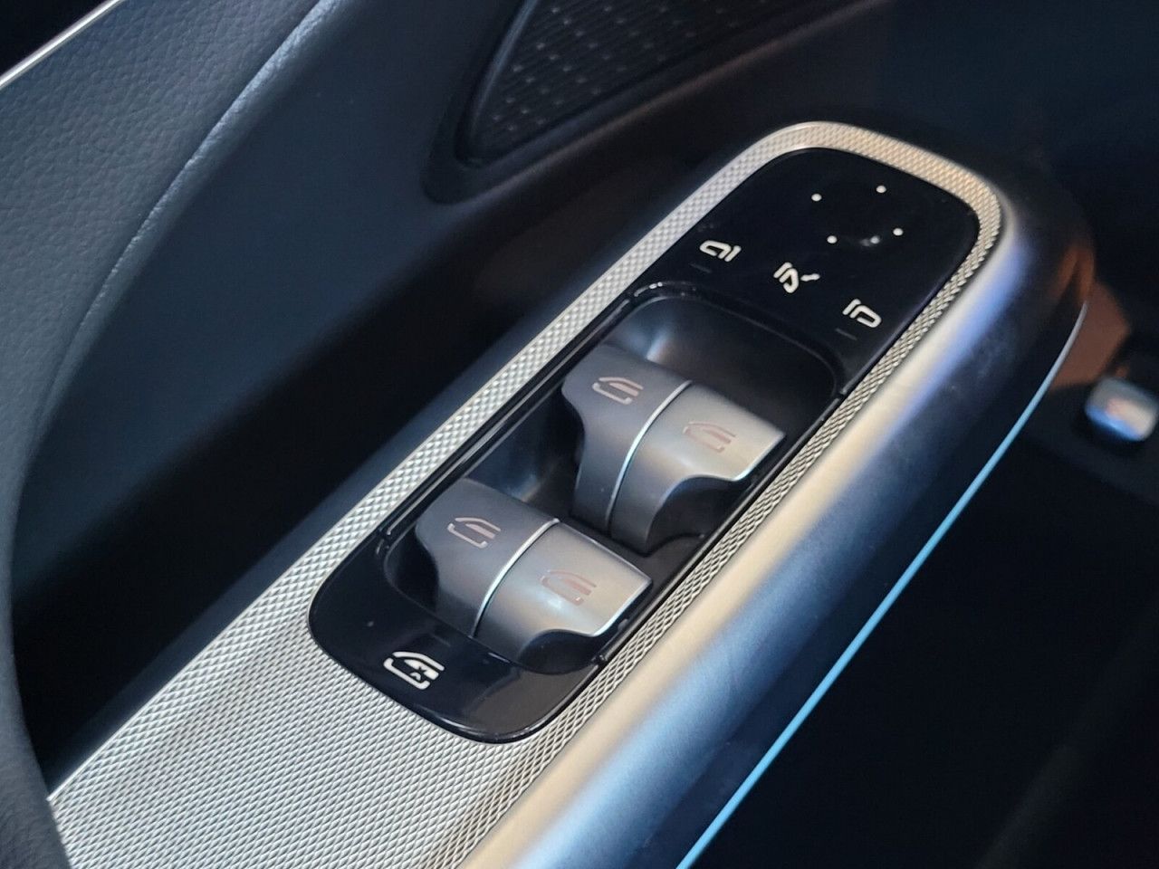 Mercedes-Benz E-Klasse – Bild 20
