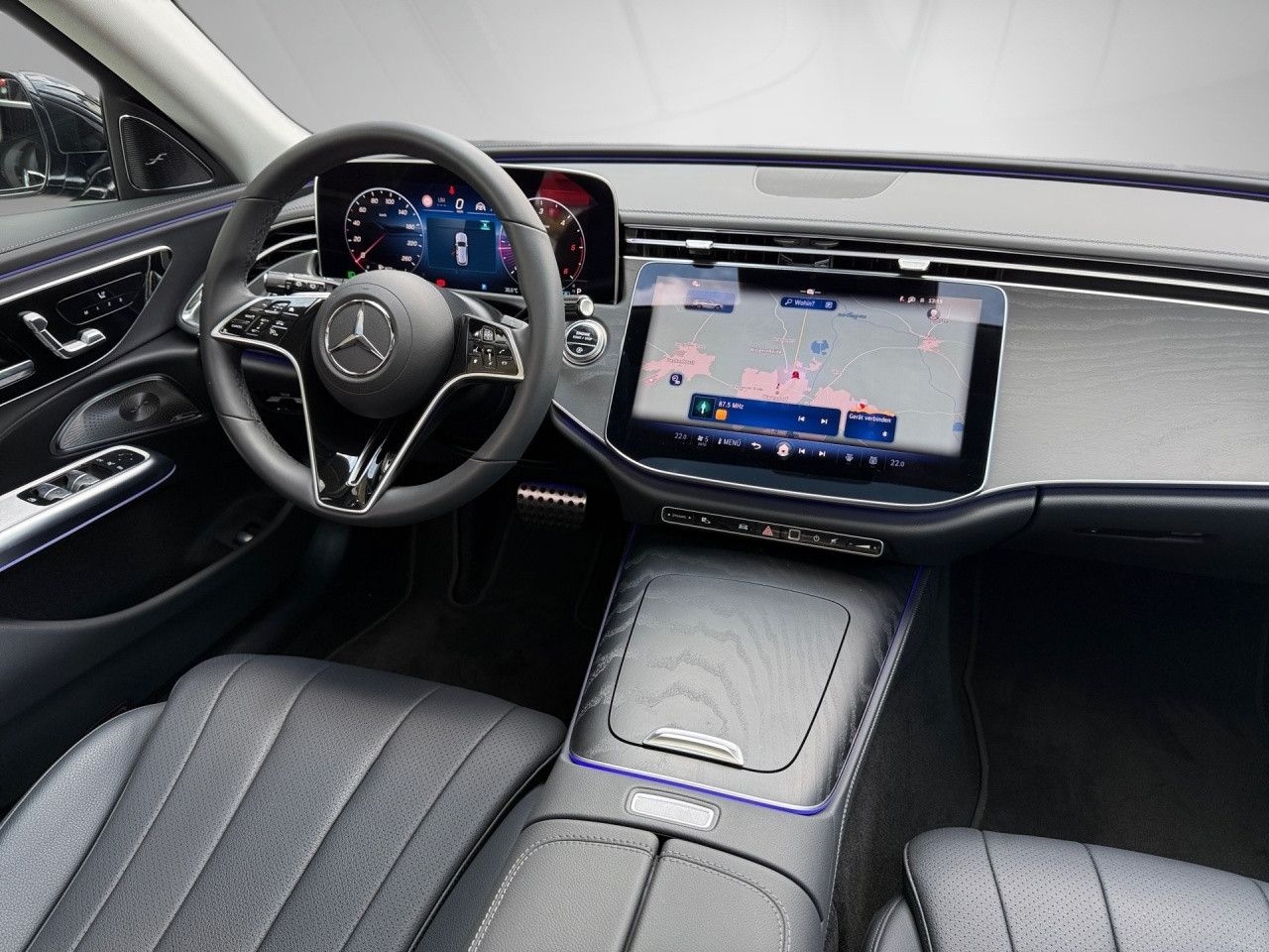 Mercedes-Benz E-Klasse – Bild 22