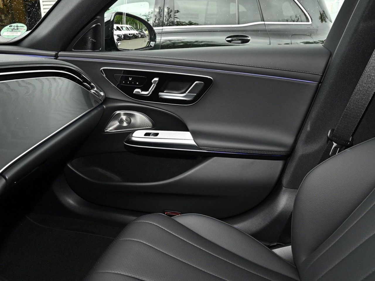Mercedes-Benz E-Klasse – Bild 14