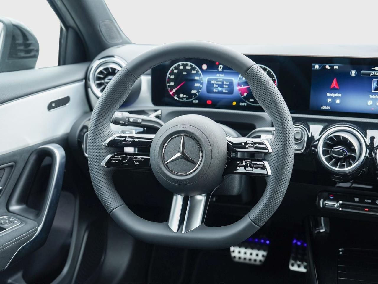 Mercedes-Benz A-Klasse – Bild 8