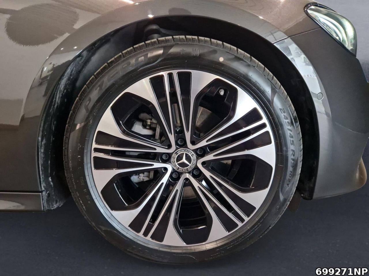 Mercedes-Benz E-Klasse – Bild 5