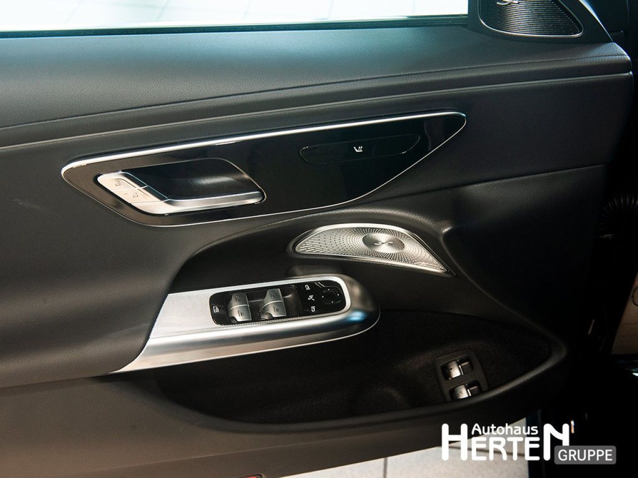 Mercedes-Benz E-Klasse – Bild 10