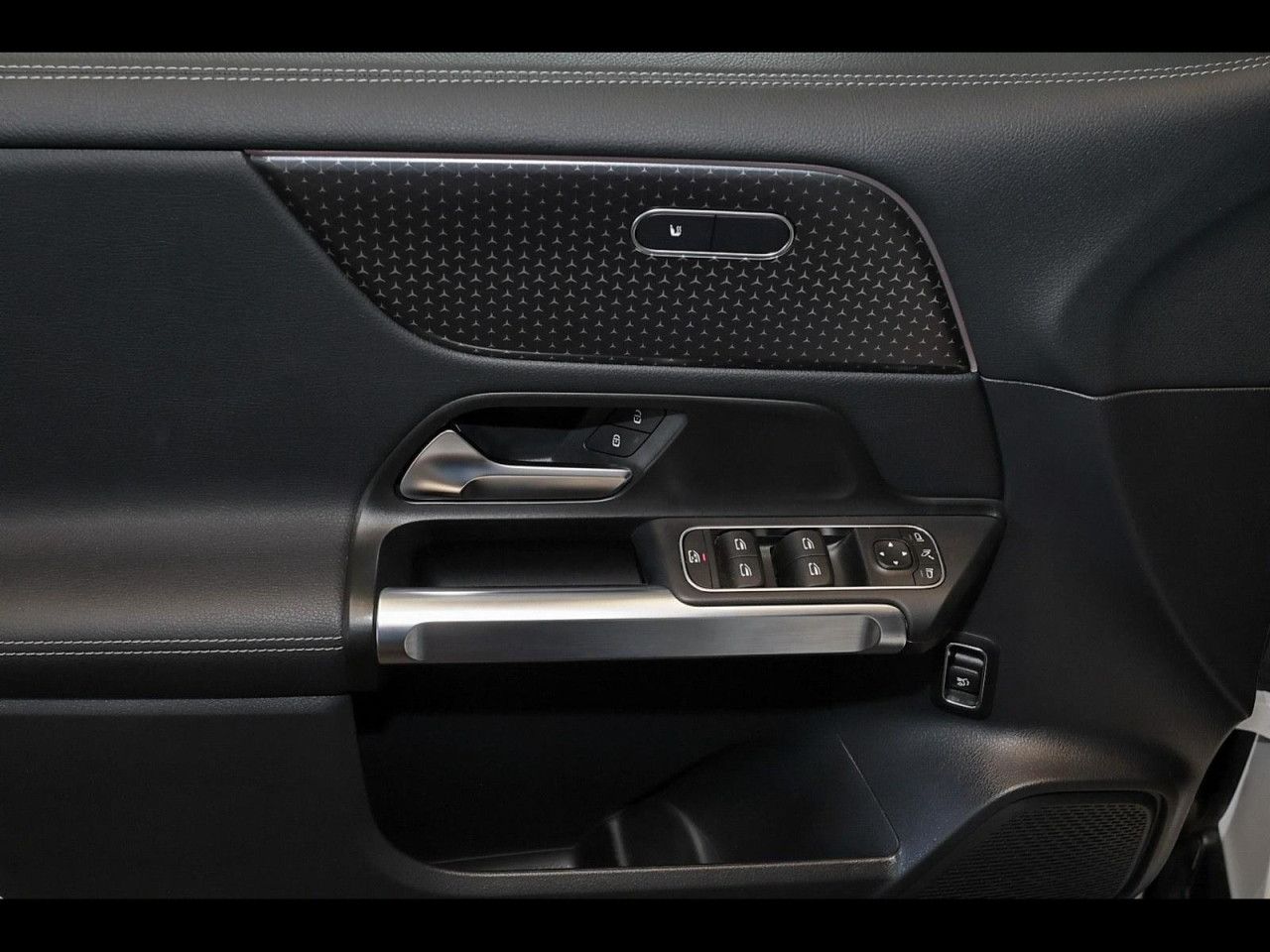 Mercedes-Benz EQB – Bild 13