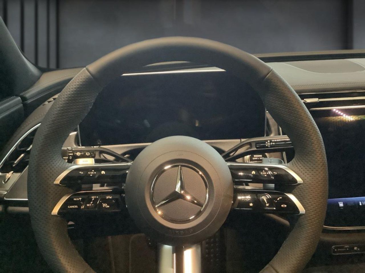 Mercedes-Benz E-Klasse – Bild 7