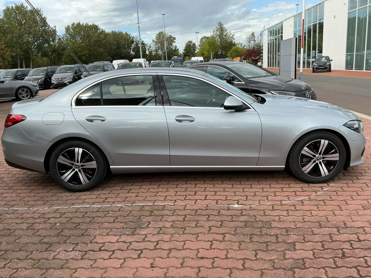 Mercedes-Benz C-Klasse – Bild 8