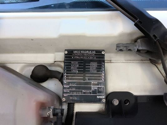 Vehicle image 15 / 17