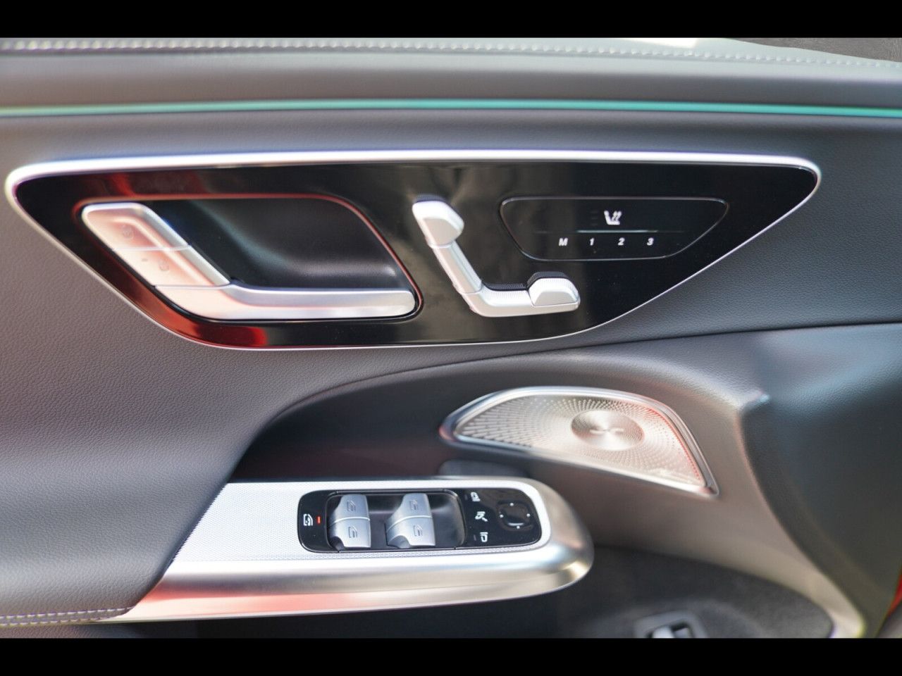 Mercedes-Benz E-Klasse – Bild 17