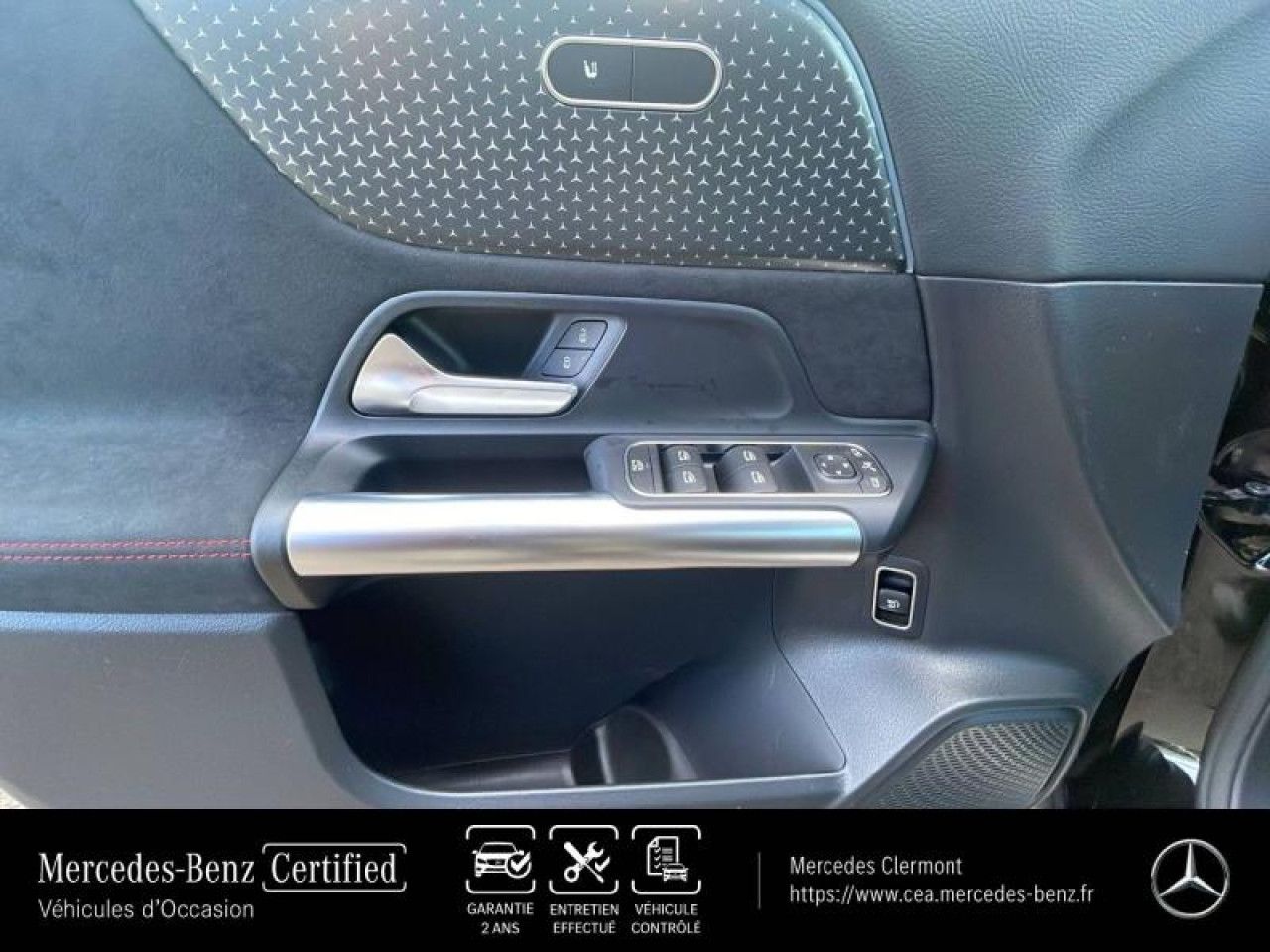 Photo du v&eacute;hicule 15 / 18