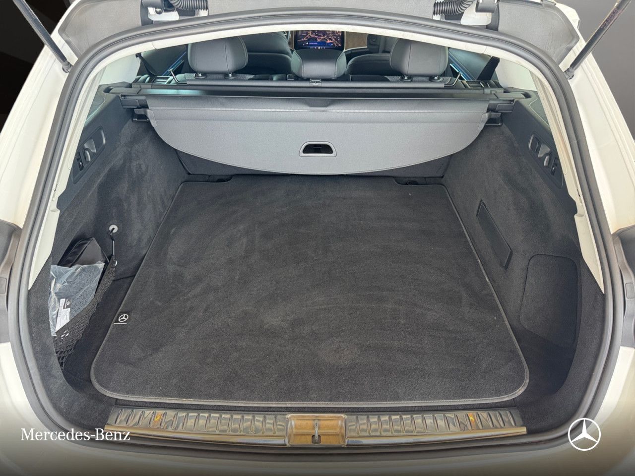 Mercedes-Benz E-Klasse – Bild 15