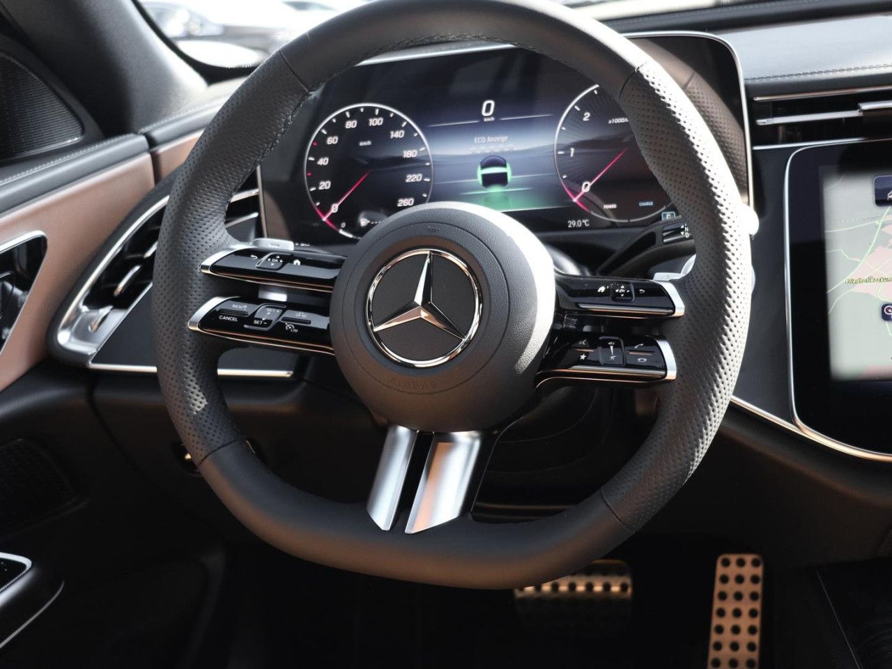 Mercedes-Benz E-Klasse – Bild 13