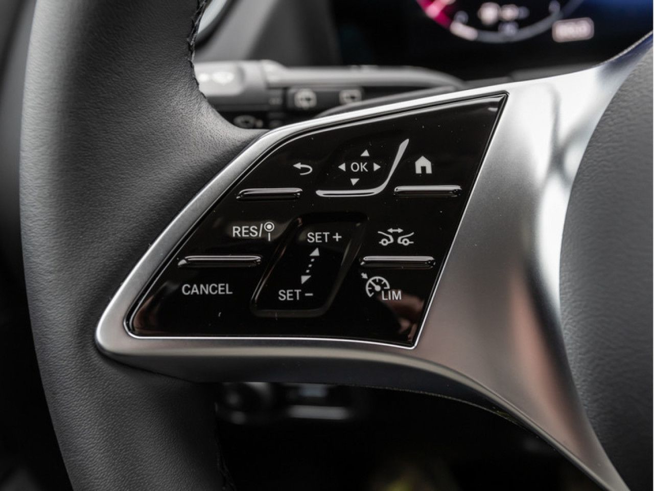 Fahrzeugbild 18 / 24