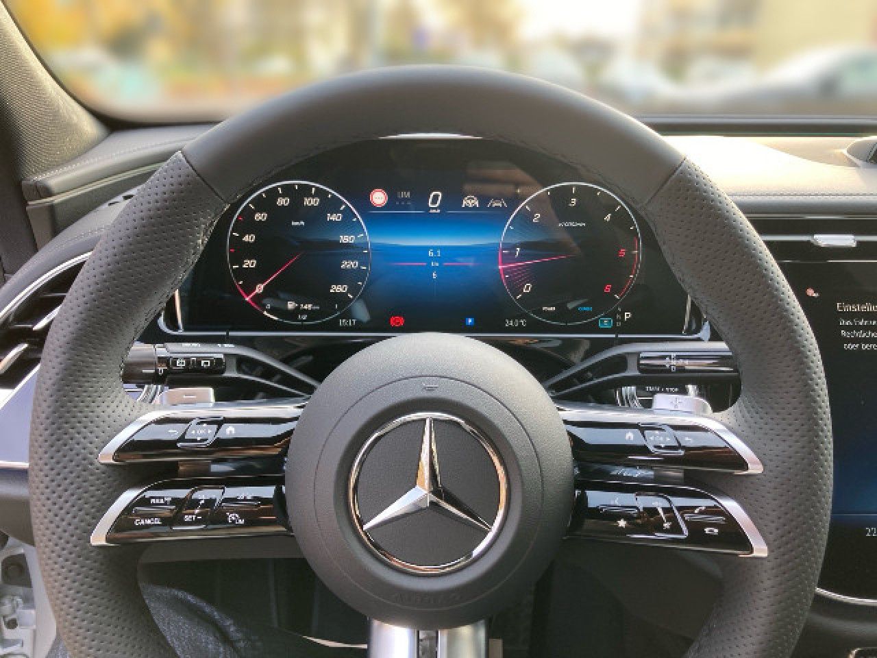 Mercedes-Benz E-Klasse – Bild 8