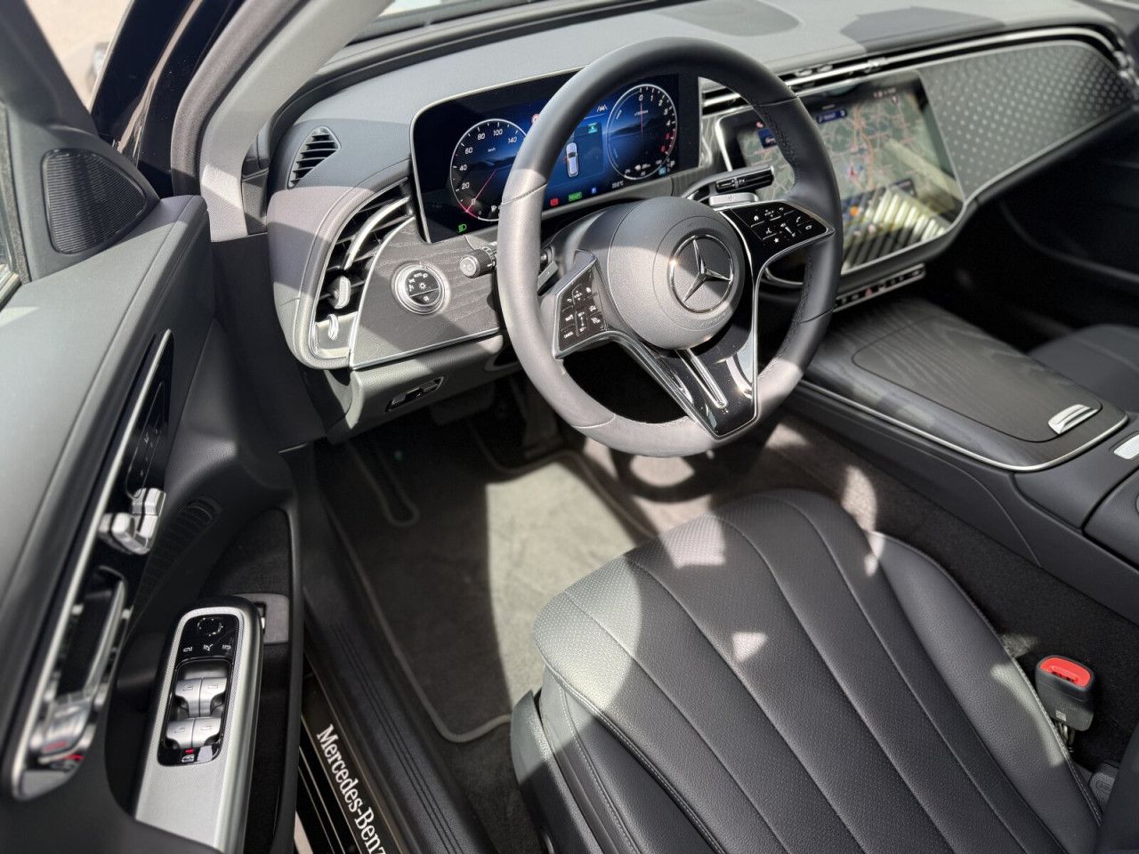 Mercedes-Benz E-Klasse – Bild 12