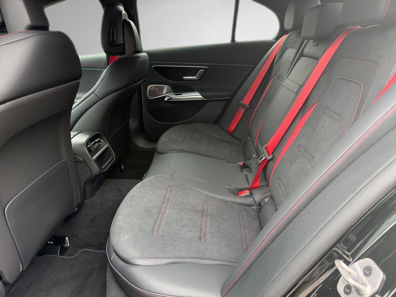 Mercedes-Benz E-Klasse – Bild 16