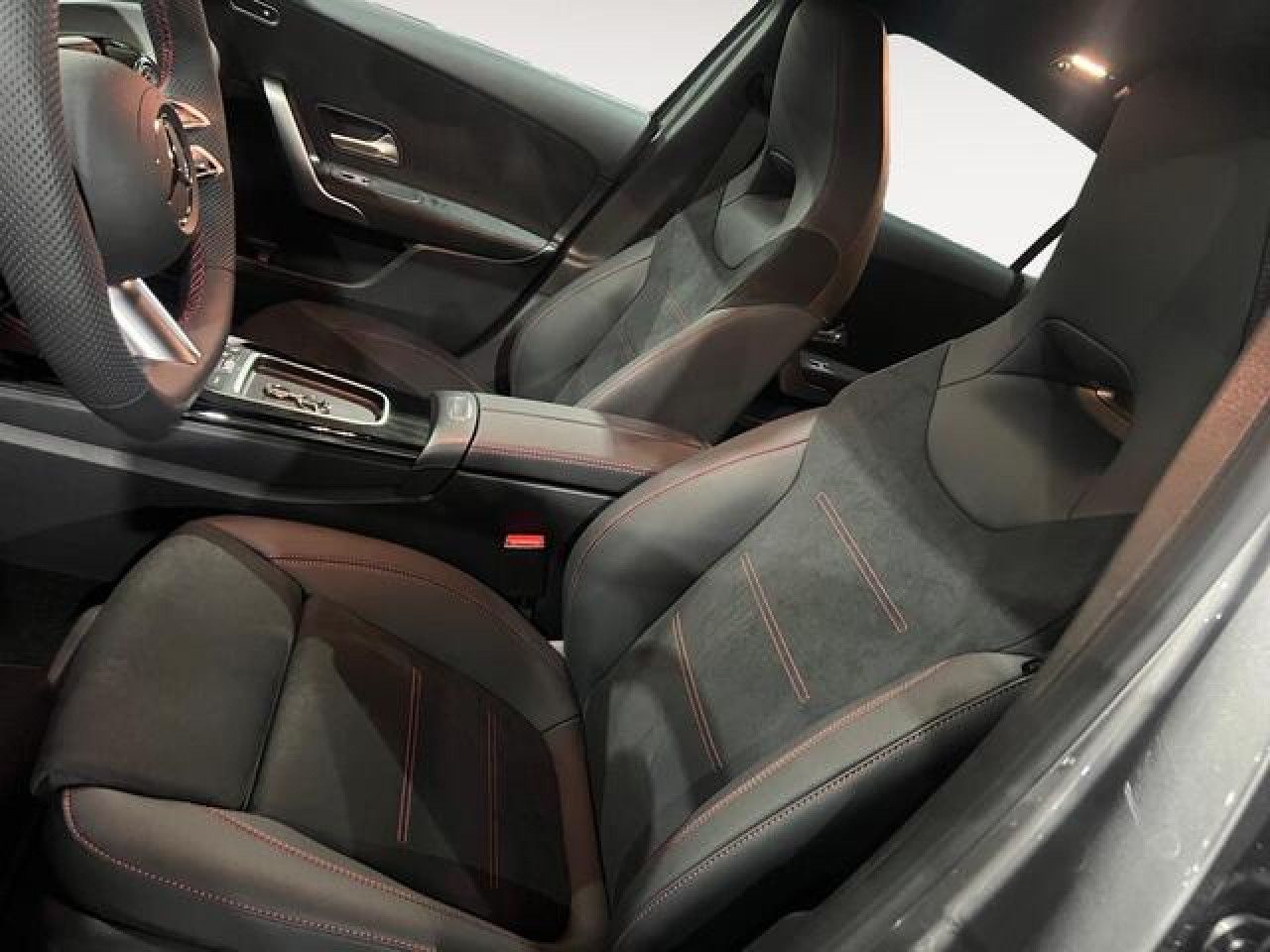 Imagem do veículo 8 / 15