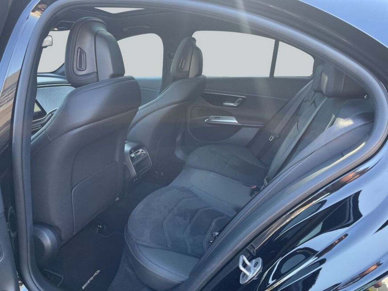 Mercedes-Benz E-Klasse – Bild 11