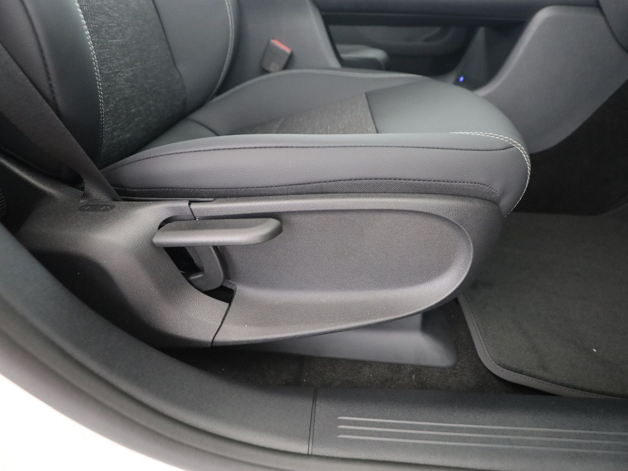 Mercedes-Benz GLB – Bild 17