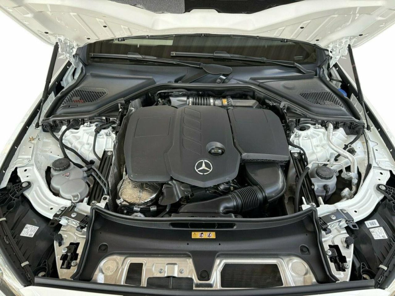 Mercedes-Benz E-Klasse – Bild 10