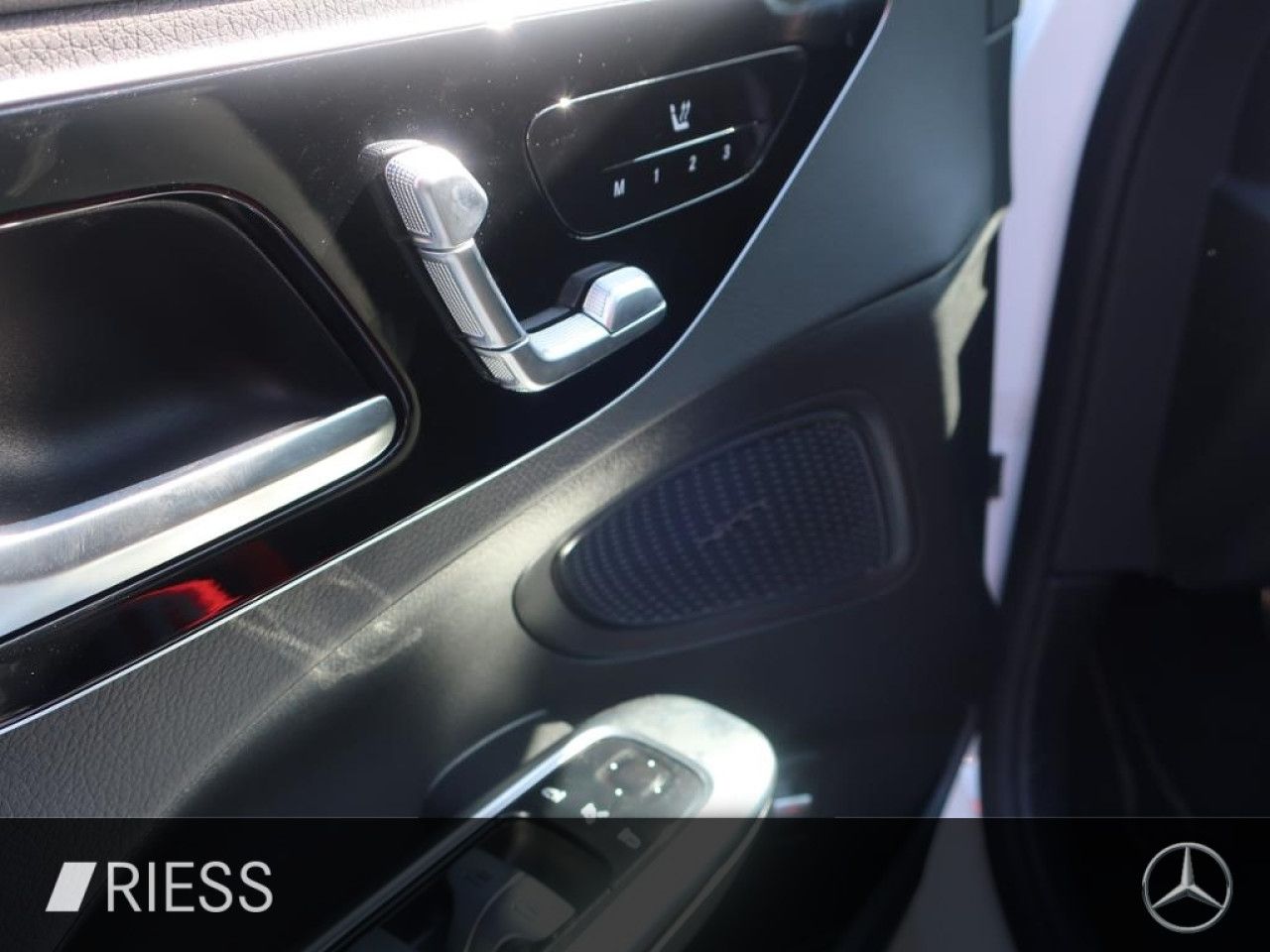 Mercedes-Benz C-Klasse – Bild 8