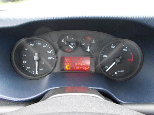 Vehicle image 12 / 13