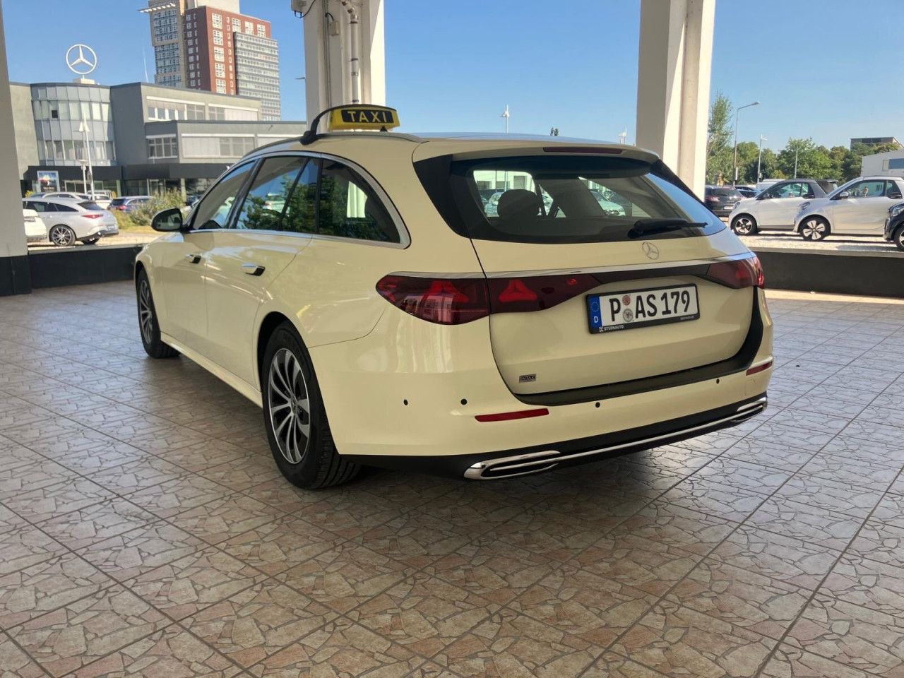 Mercedes-Benz E-Klasse – Bild 7