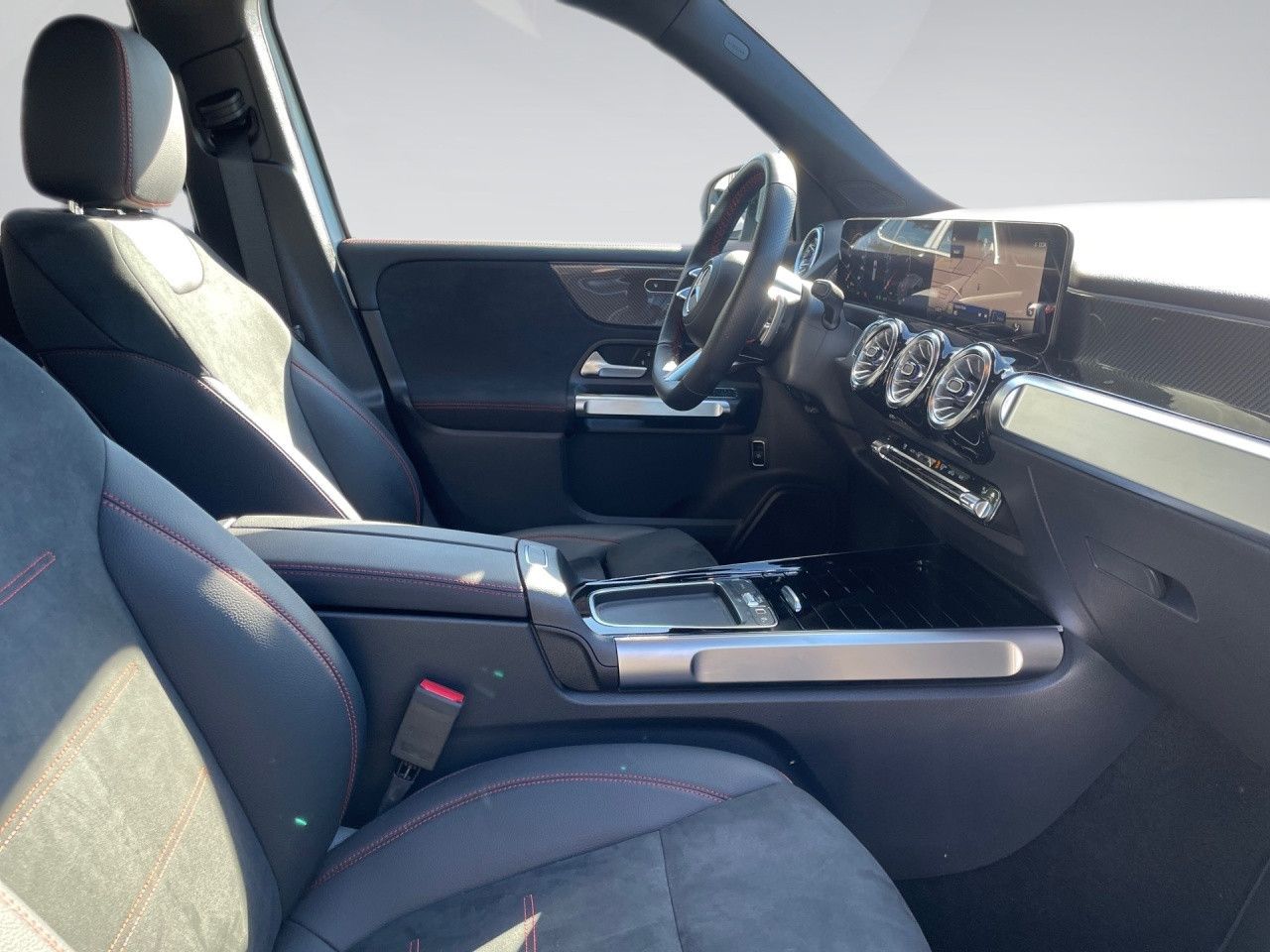 Mercedes-Benz GLB – Bild 8