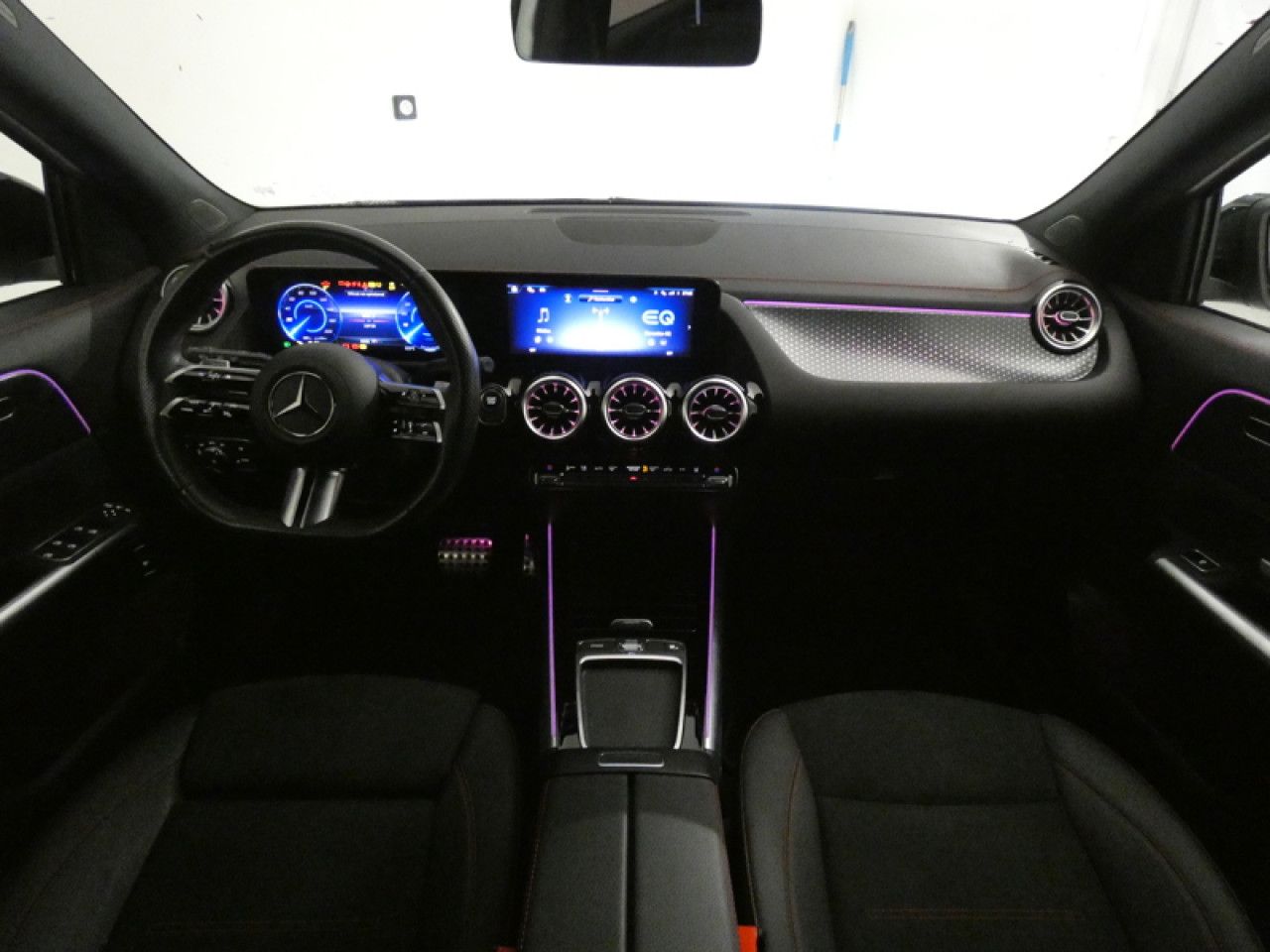 Photo du v&eacute;hicule 10 / 18