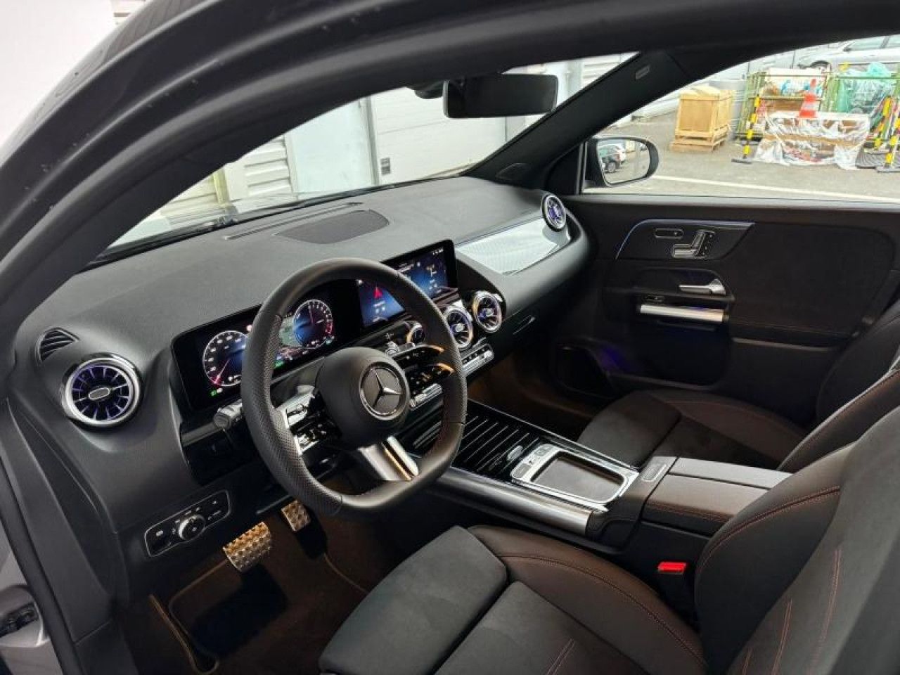 Photo du v&eacute;hicule 14 / 18