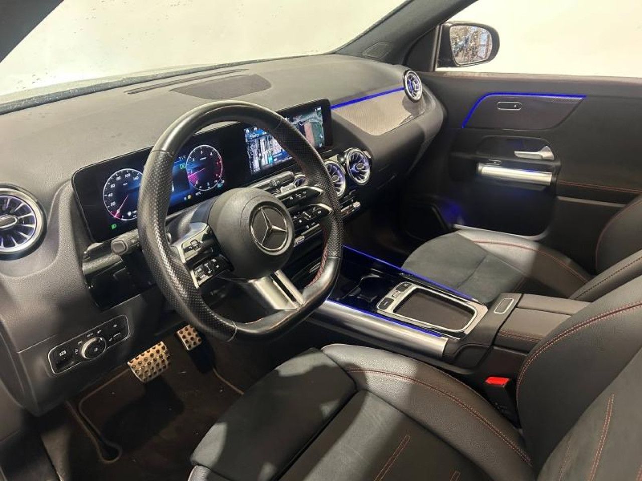 Photo du v&eacute;hicule 17 / 18