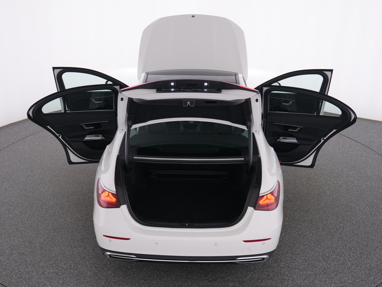 Mercedes-Benz E-Klasse – Bild 13