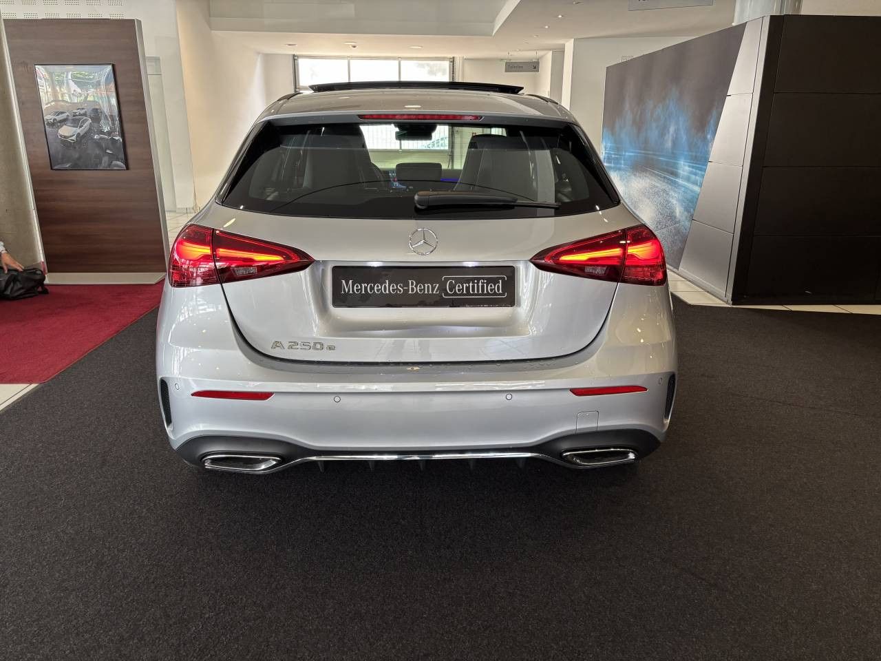 Photo du v&eacute;hicule 17 / 18