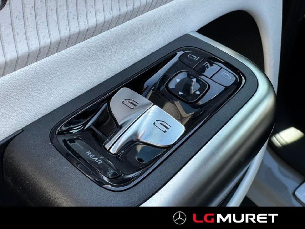 Photo du v&eacute;hicule 18 / 18