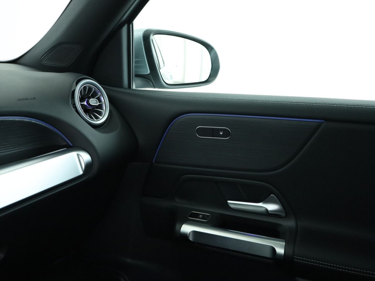 Mercedes-Benz GLB – Bild 16