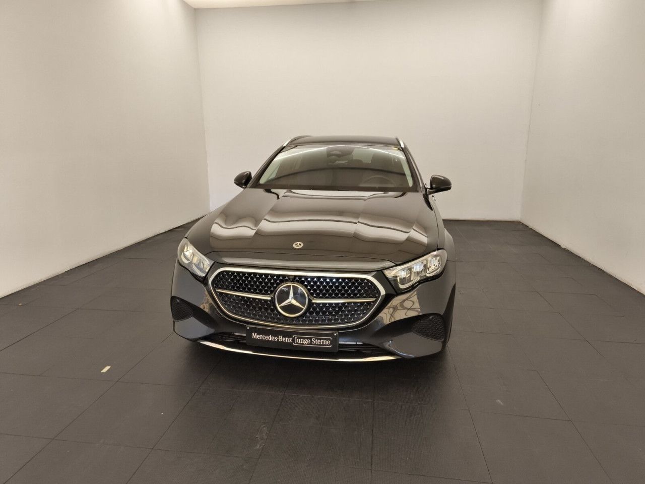 Mercedes-Benz E-Klasse – Bild 2