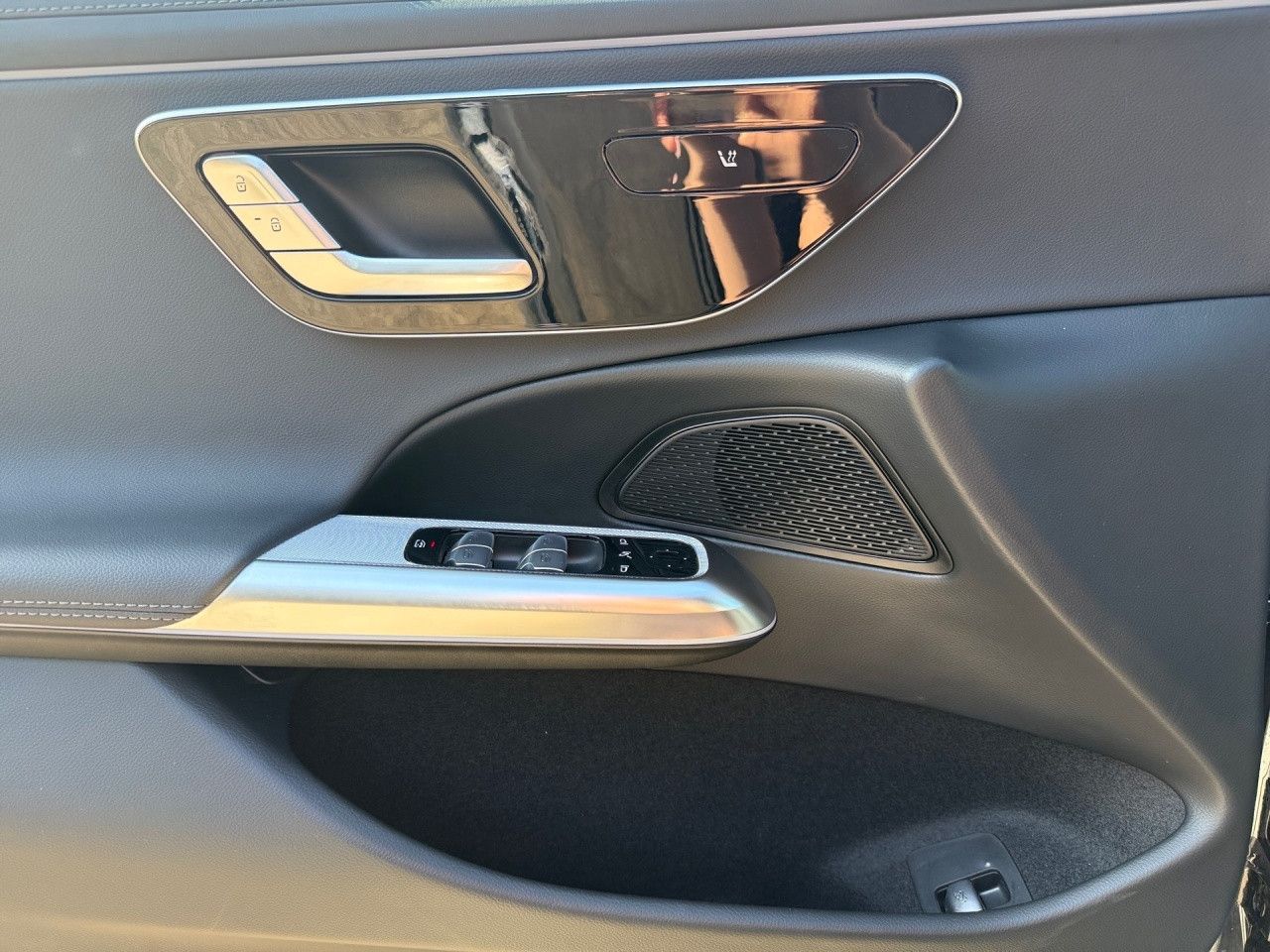 Mercedes-Benz E-Klasse – Bild 12