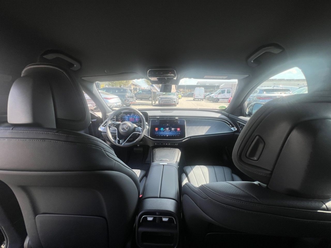 Mercedes-Benz E-Klasse – Bild 25