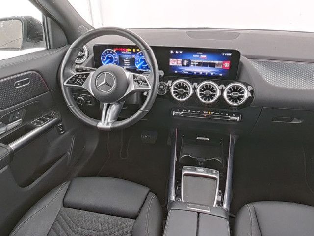 Mercedes-Benz EQA 300