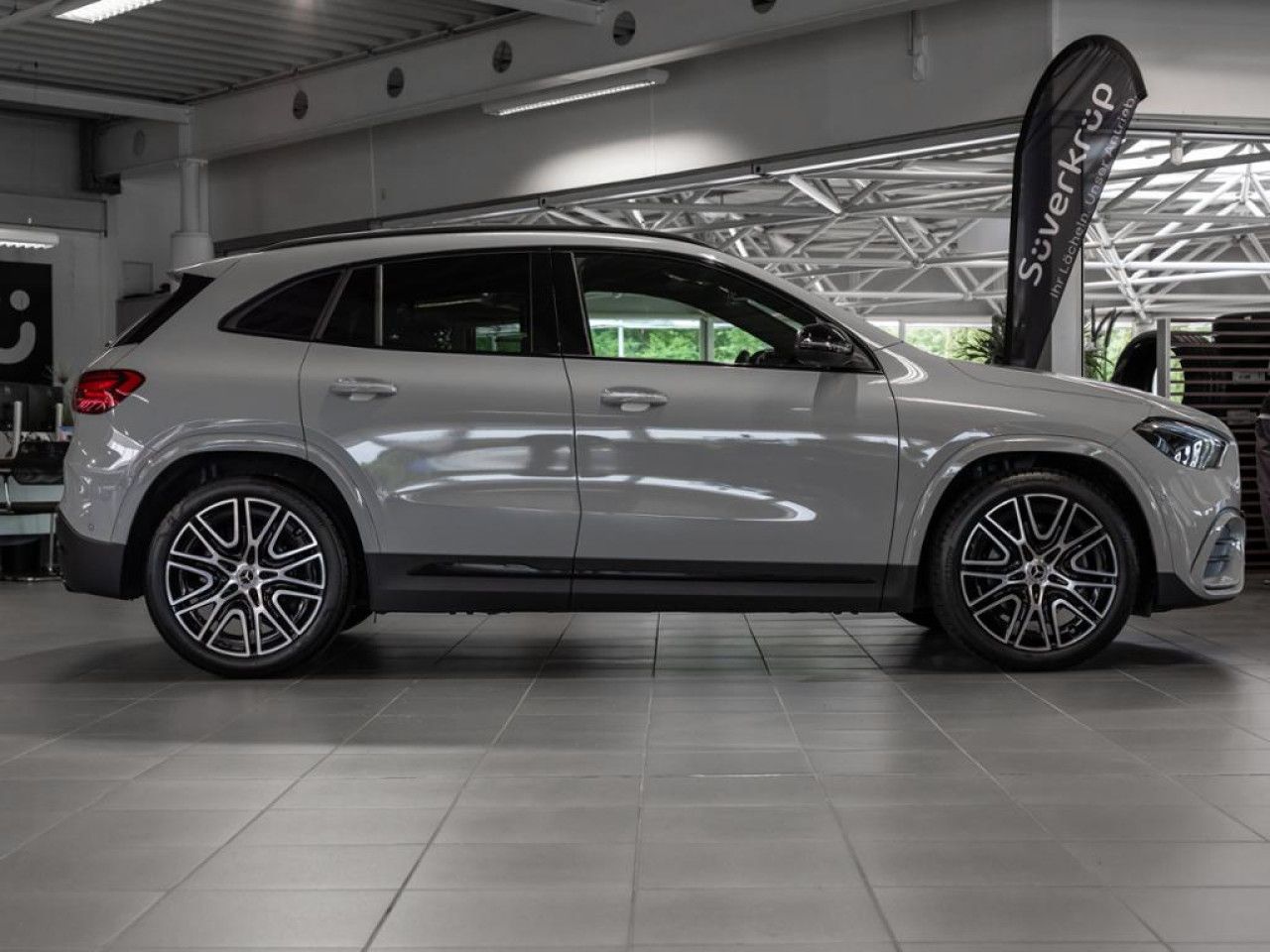 Mercedes-Benz GLA – Bild 2