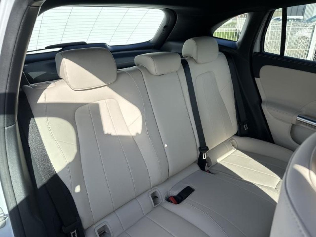 Photo du v&eacute;hicule 13 / 18