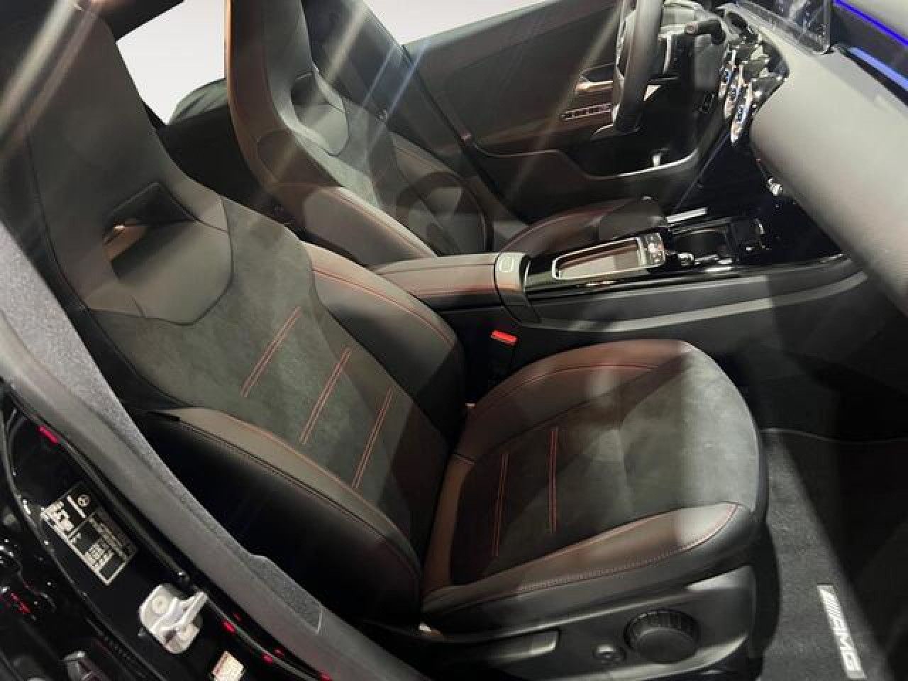 Imagem do veículo 12 / 15