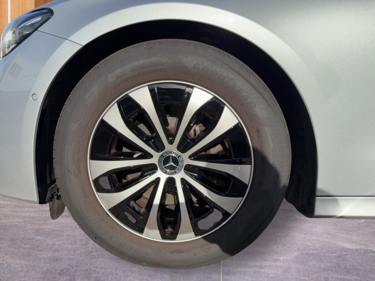 Mercedes-Benz E-Klasse – Bild 10