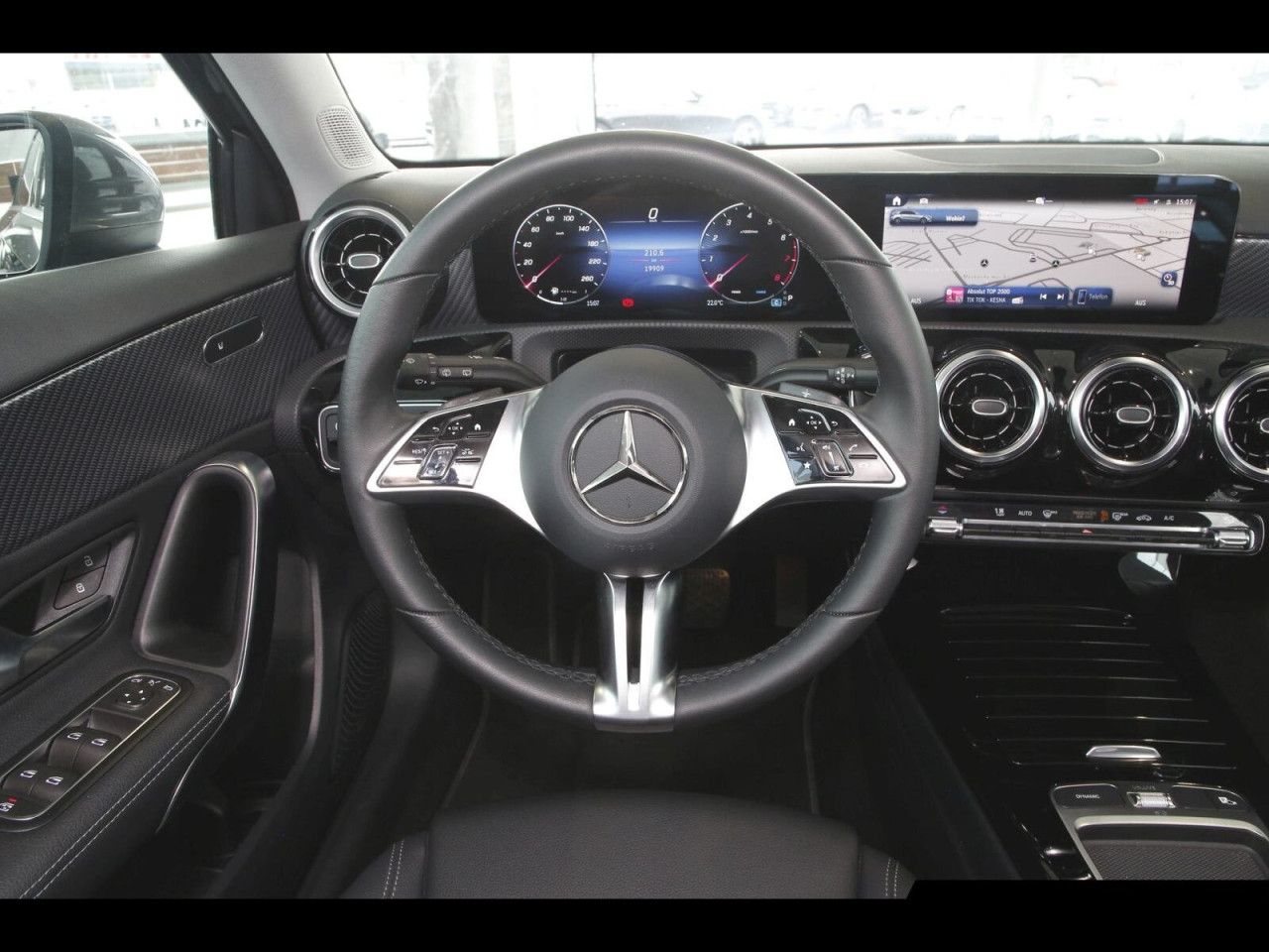 Mercedes-Benz A-Klasse – Bild 12