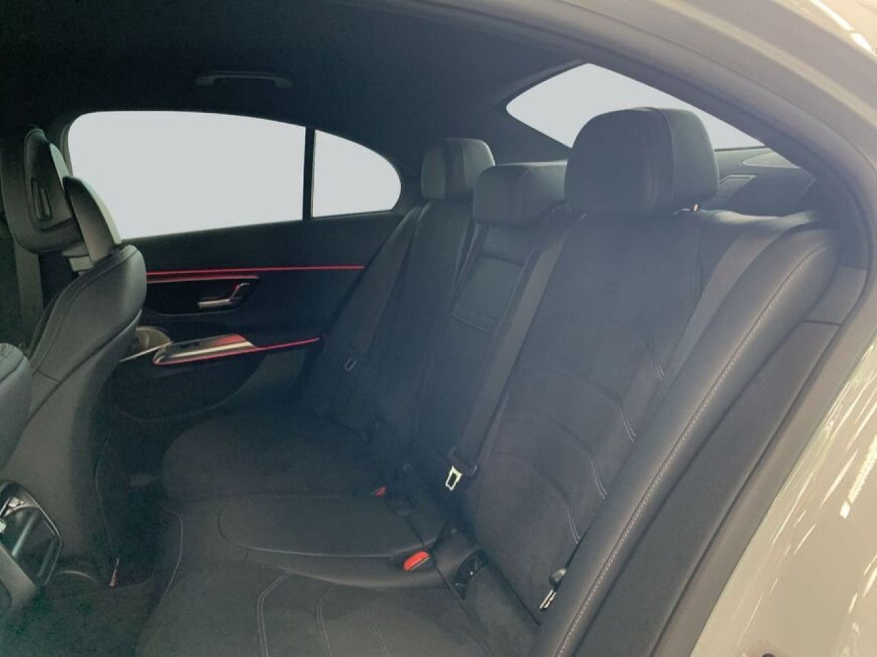 Mercedes-Benz E-Klasse – Bild 11