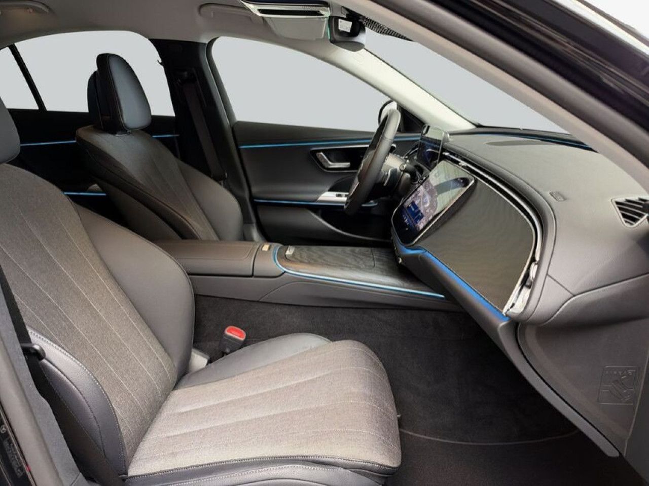 Mercedes-Benz E-Klasse – Bild 12