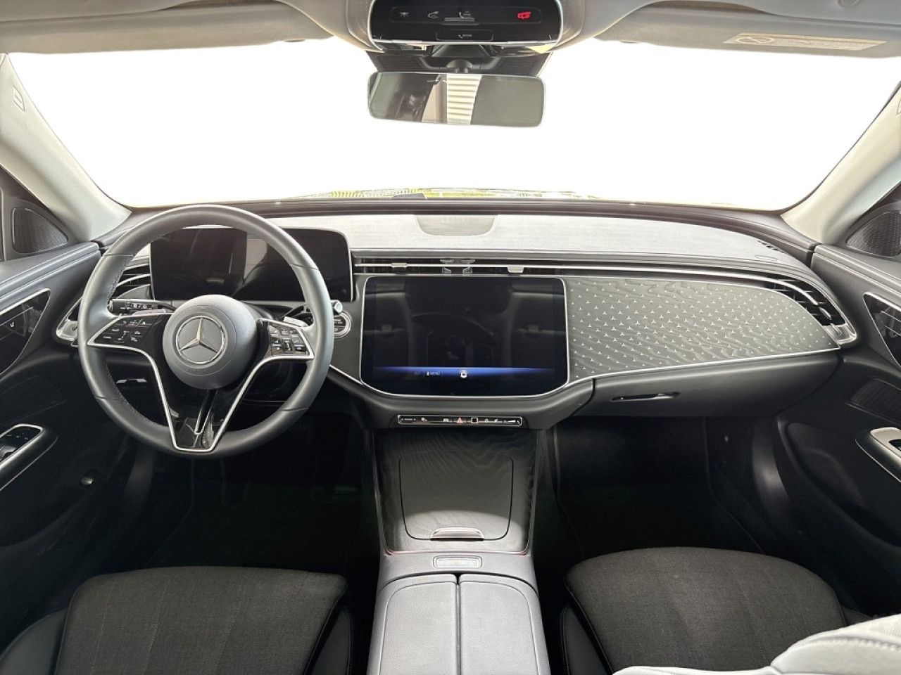 Mercedes-Benz E-Klasse – Bild 8