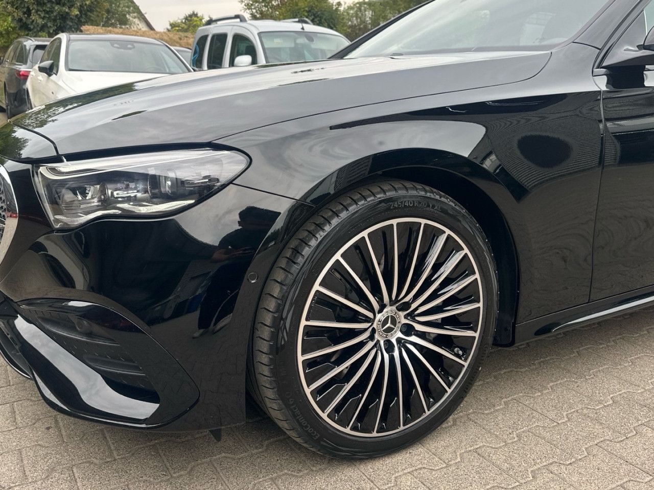 Mercedes-Benz E-Klasse – Bild 14