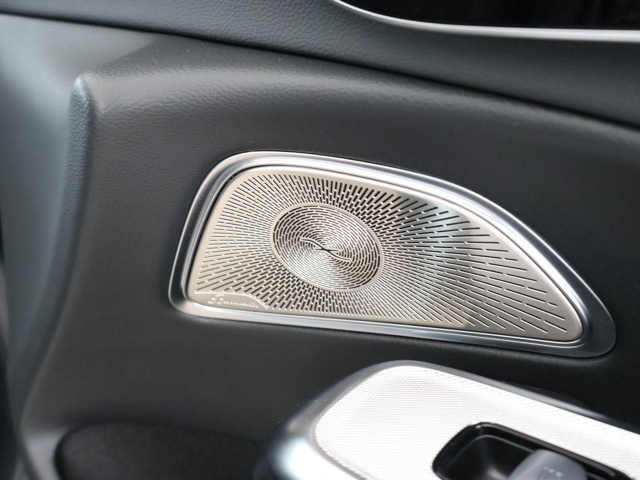 Mercedes-Benz E-Klasse – Bild 18