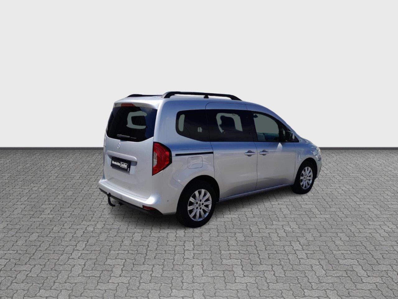 Zdj&eogon;cie pojazdu 8 / 17