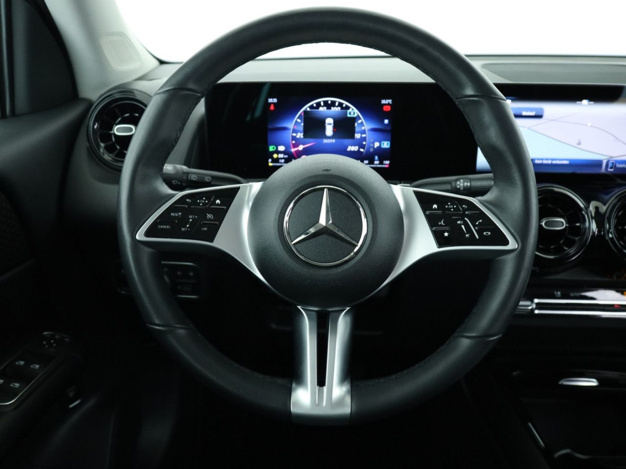 Mercedes-Benz GLB – Bild 11