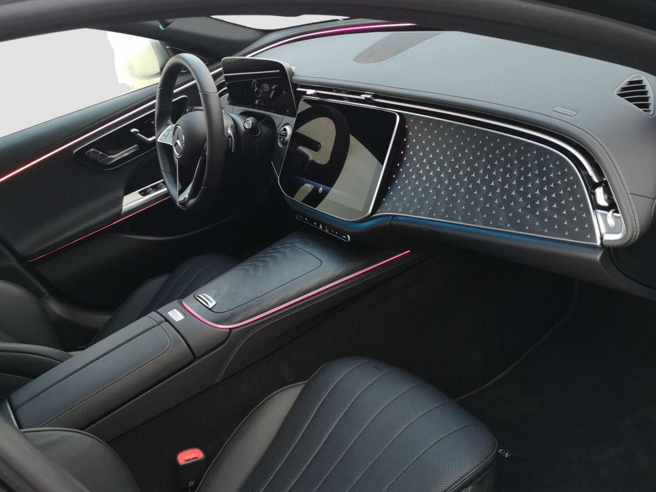 Mercedes-Benz E-Klasse – Bild 15